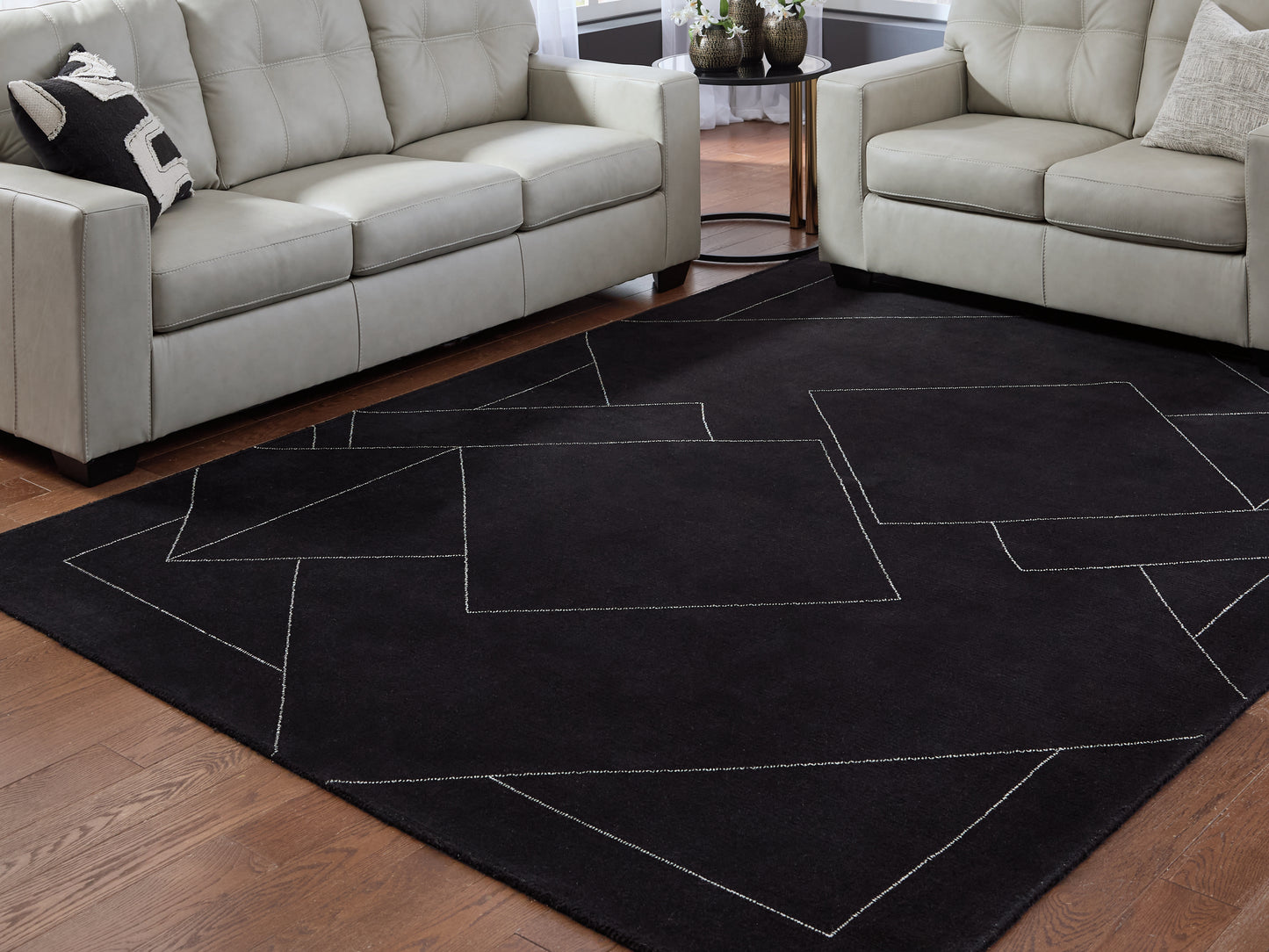 Myers Furniture Outlet - Ashley Furniture - Marav Rug - 7'8" x 10' Area Rug / Black/White - R407531