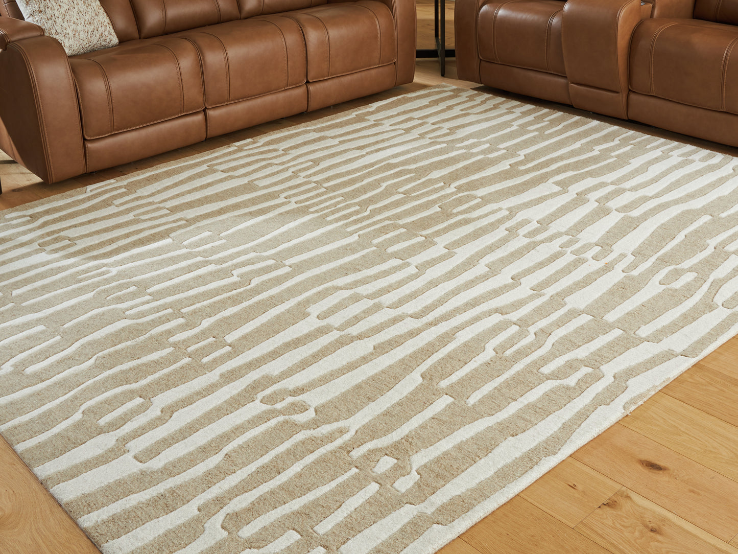 Myers Furniture Outlet - Ashley Furniture - Corrbell Rug - 5' x 7' Area Rug / Beige/White - R407632