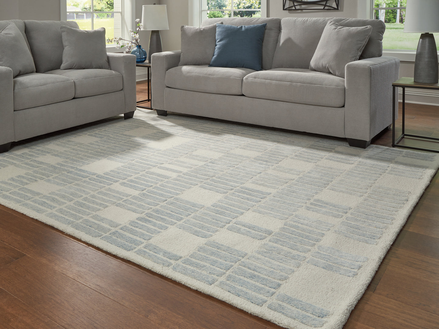 Myers Furniture Outlet - Ashley Furniture - Dylanton Rug - 5' x 7' Area Rug / Ivory/Blue - R407812
