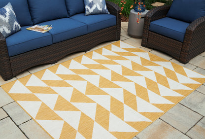 Myers Furniture Outlet - Ashley Furniture - Thomley Rug - 8' x 10' Rug / Ivory/Yellow - R900061